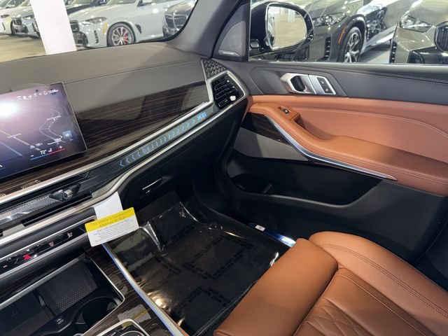 New 2026 Carbon Black Metallic BMW xDrive50e image 21