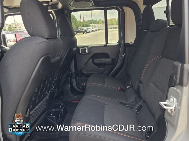 Used 2023 Gray Jeep Mojave image 6