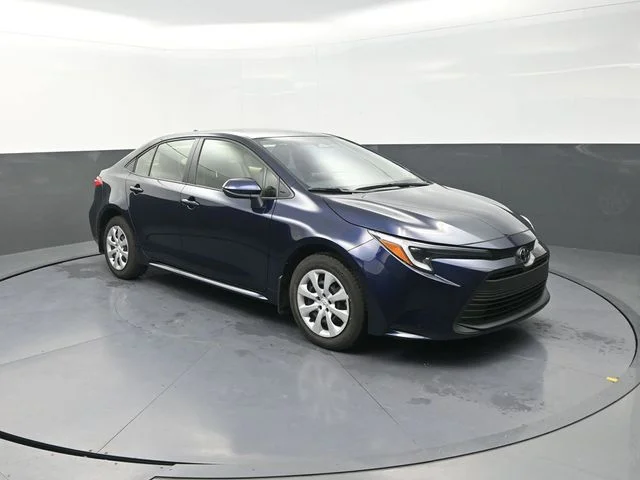 Used 2026  Toyota LE image 10