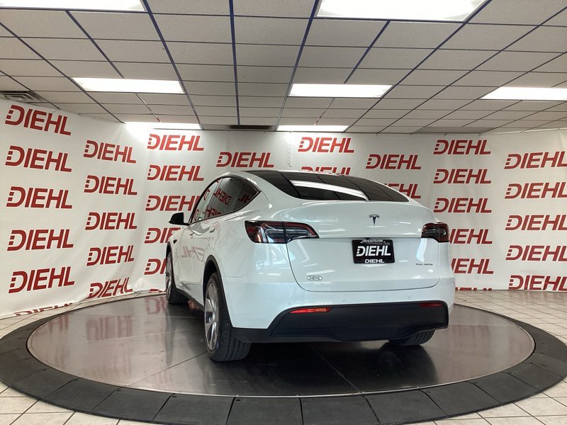 Used 2022  Tesla Long Range image 5