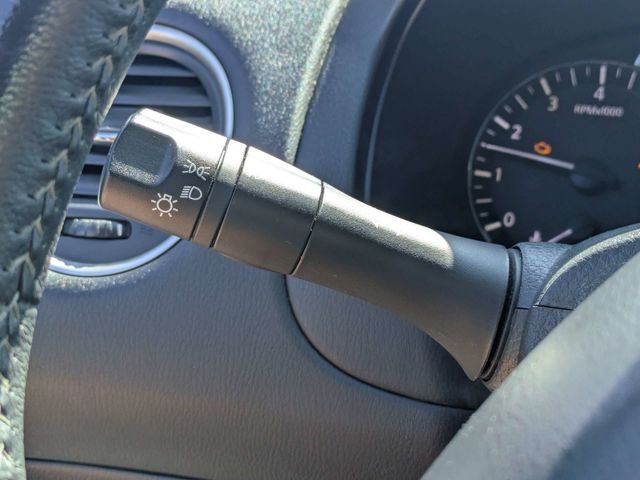 Used 2013 Black Nissan SL image 27