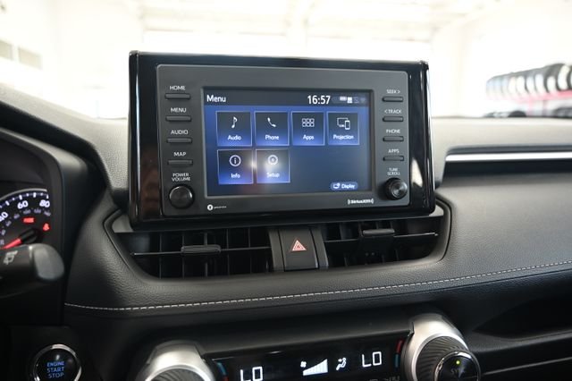 Used 2022 White Toyota XLE image 16