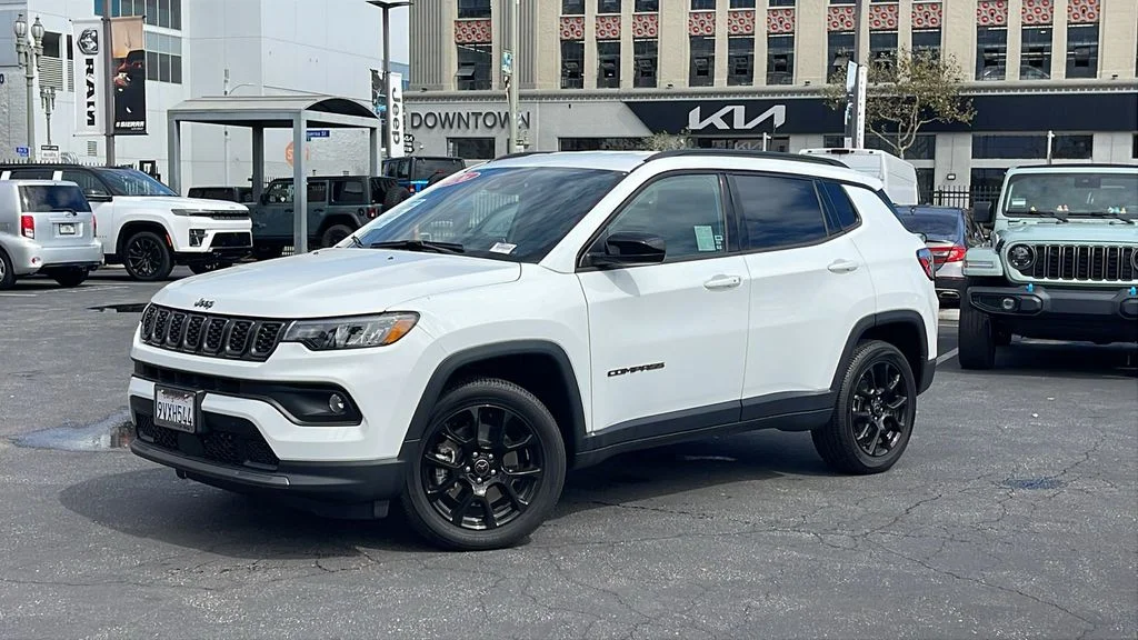 Used 2026 White Jeep Latitude image 33
