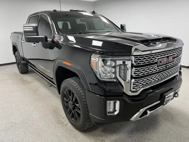 Used 2021 Black GMC Denali image 2