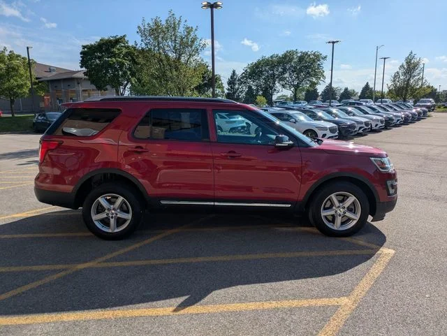Used 2017 Red Ford XLT image 8