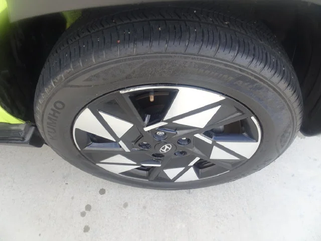 Used 2024 Yellow Hyundai SEL image 10