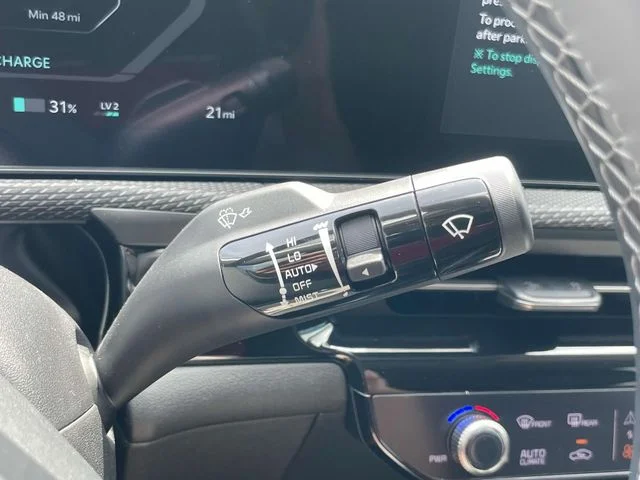 New 2026 Gray Kia Wind image 31