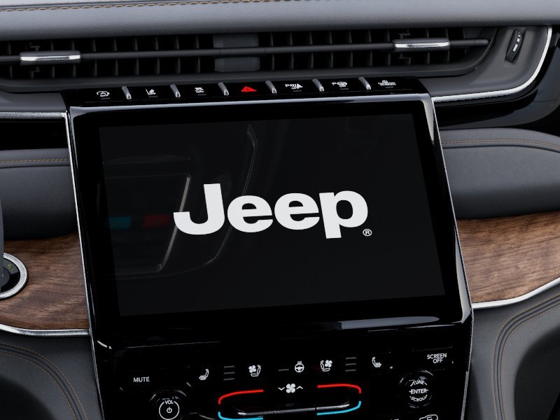 New 2025 Bright White Clear-Coat Exterior Paint Jeep Summit Reserve image 41