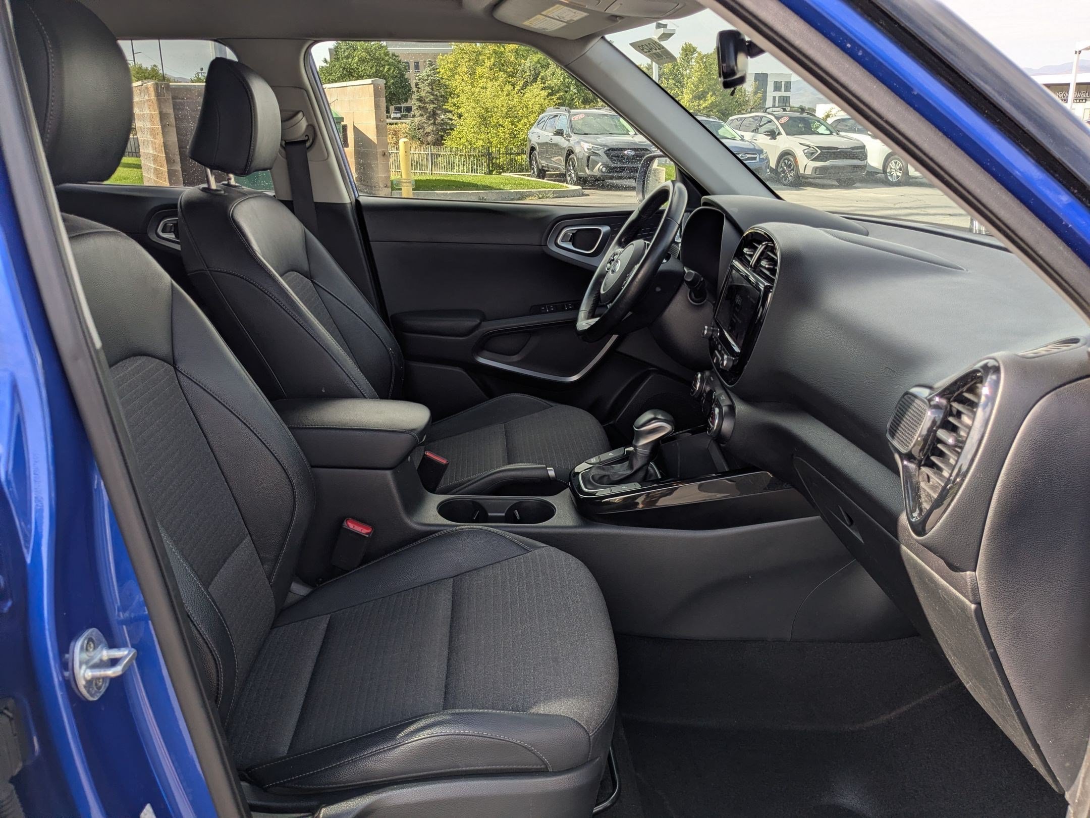 Used 2020 Neptune Blue Kia EX image 26