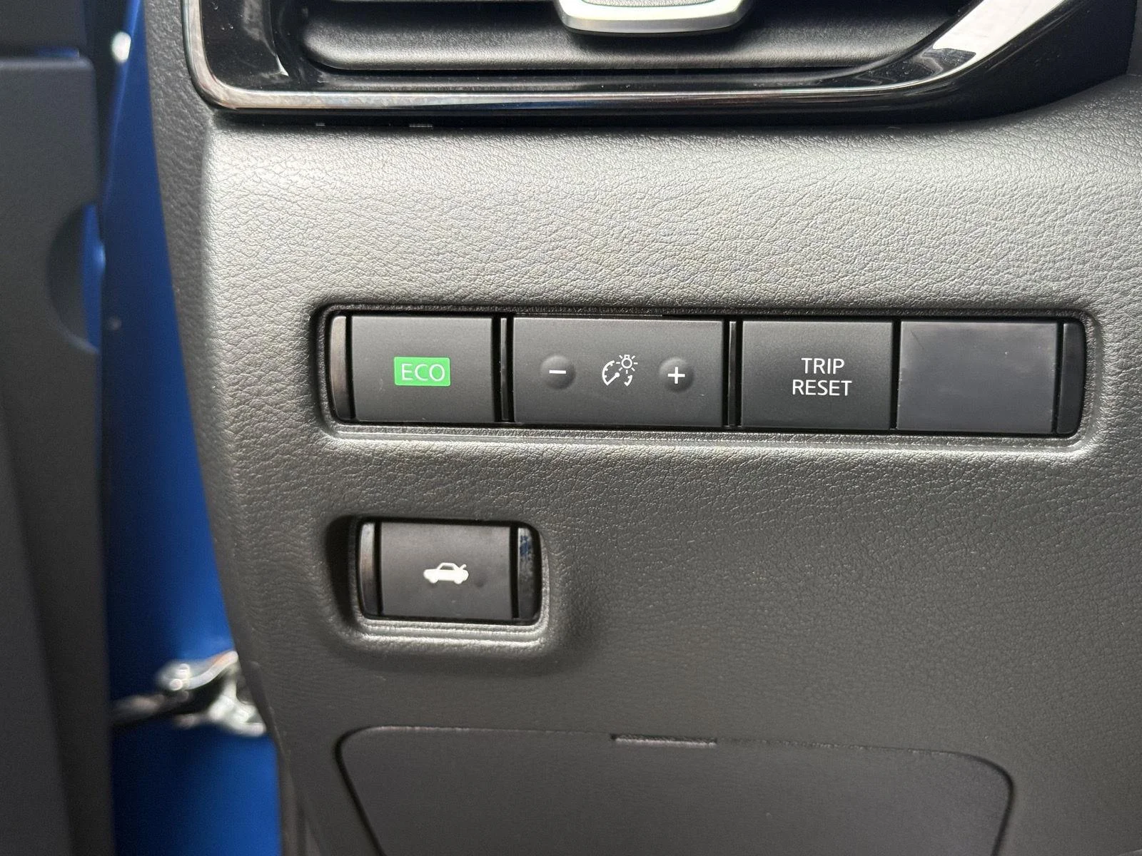 Used 2024 Electric Blue Metallic Nissan SV image 20