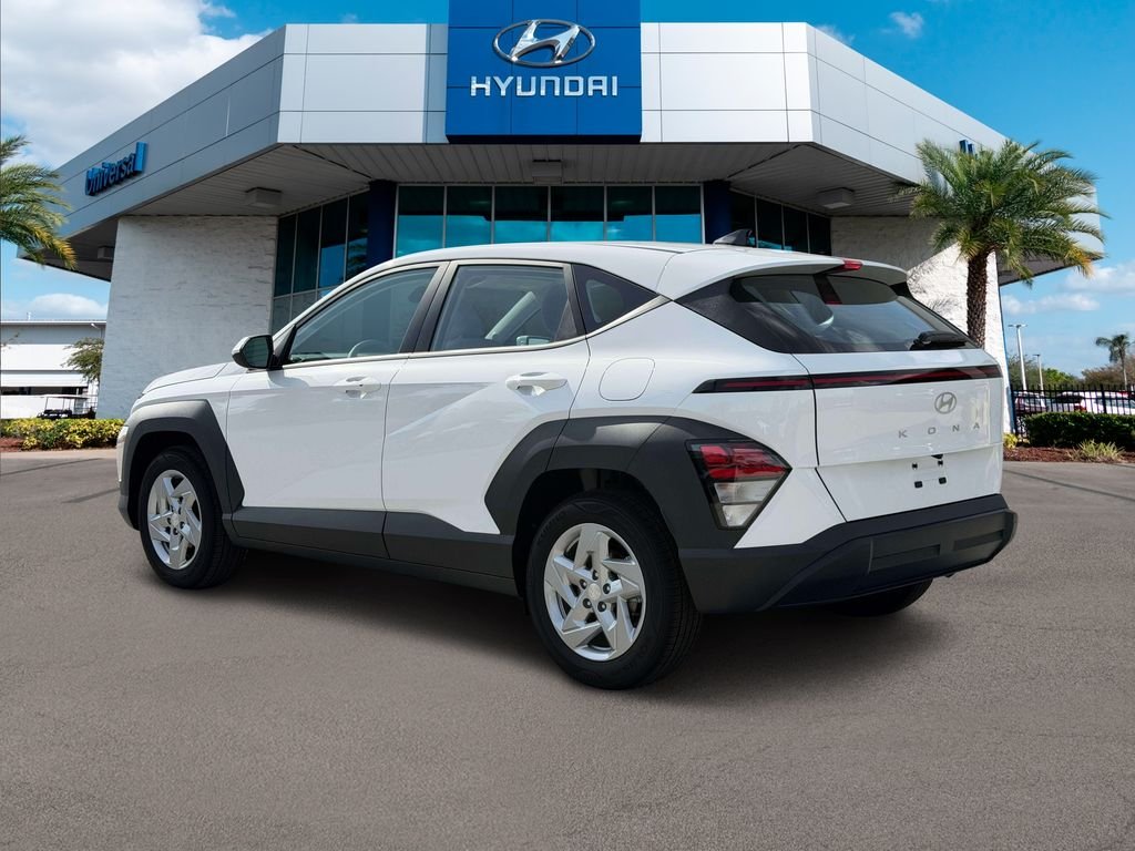 New 2027 White Hyundai SE FWD image 32