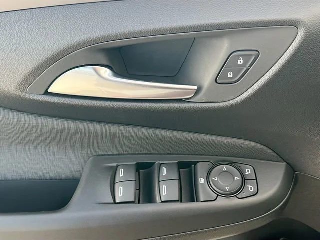 New 2026 Summit White Buick Preferred image 13