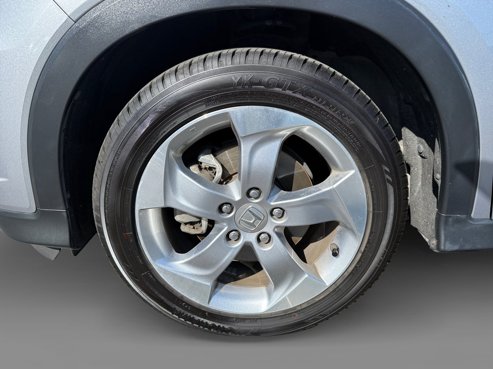 Used 2018 Lunar Silver Metallic Honda LX image 9
