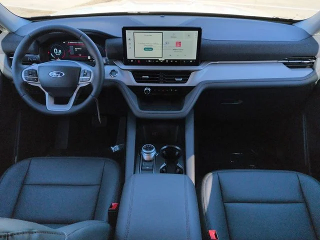 New 2026 Star White Metallic Tri-Coat Ford Active image 15