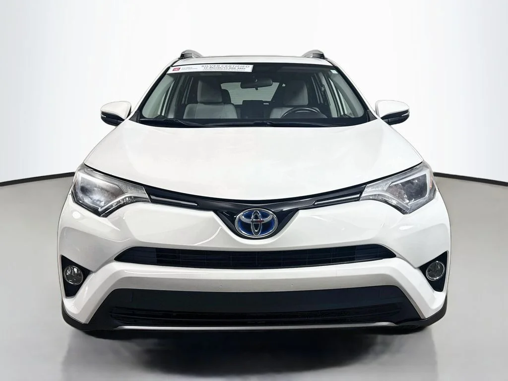 Certified Used 2016 Super White Toyota XLE image 2