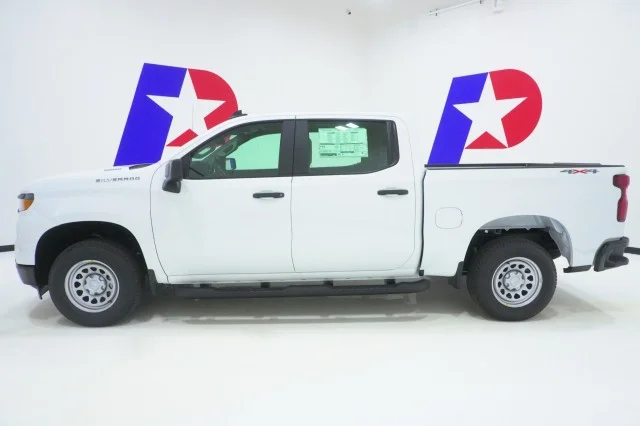 New 2026 Summit White Chevrolet WT image 11