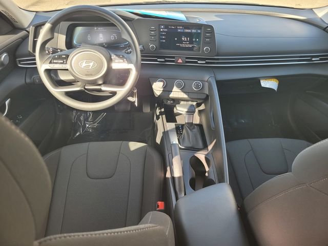 Used 2025 Gray Hyundai SE image 16