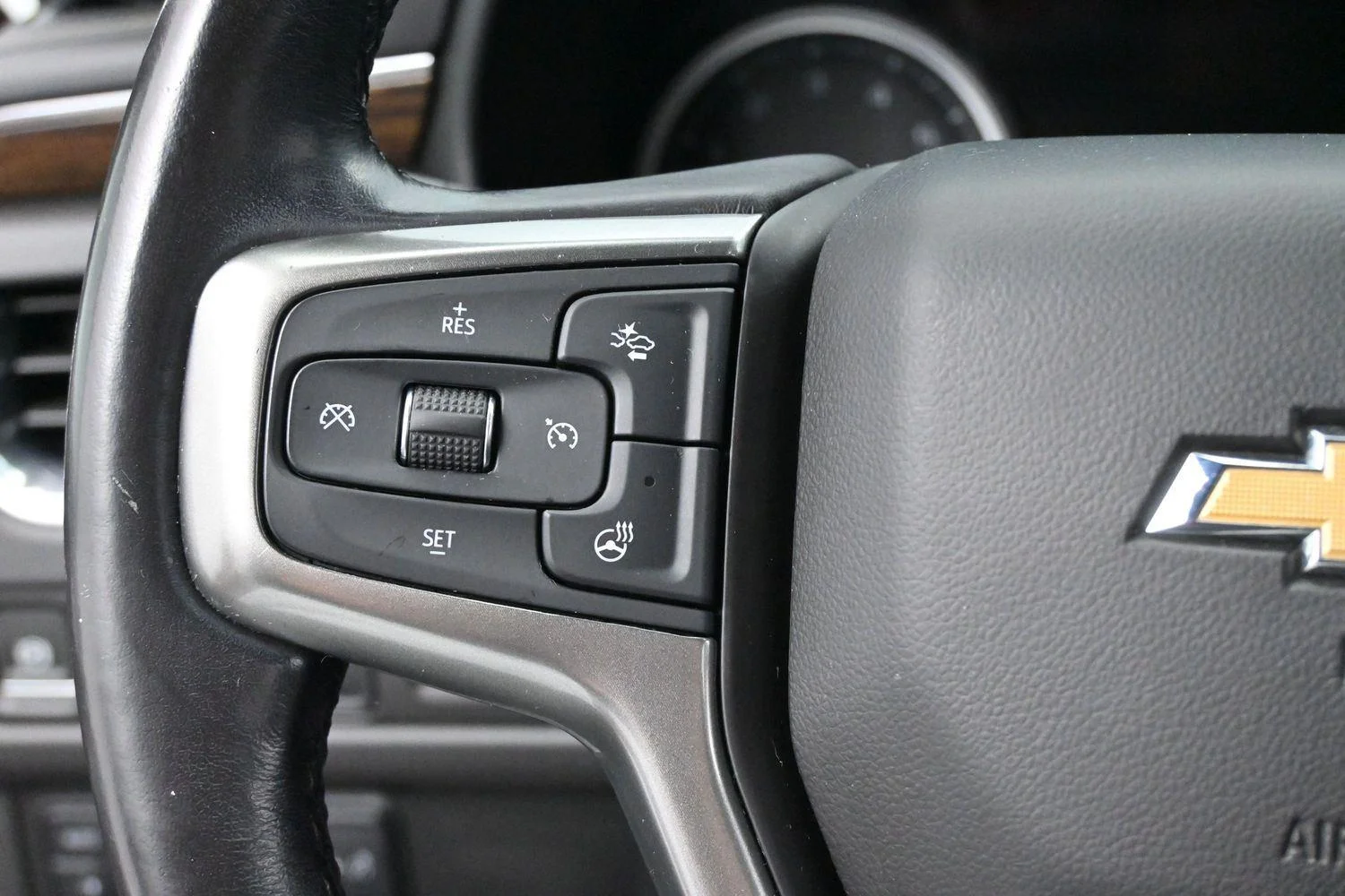 Used 2021 BLACK Chevrolet Premier image 20