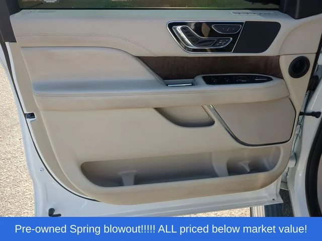 Used 2020 White Lincoln Reserve image 20