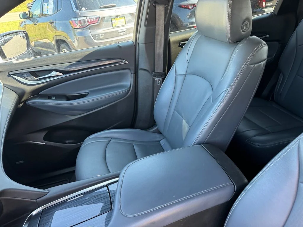 Used 2024 White Buick Premium Group image 10