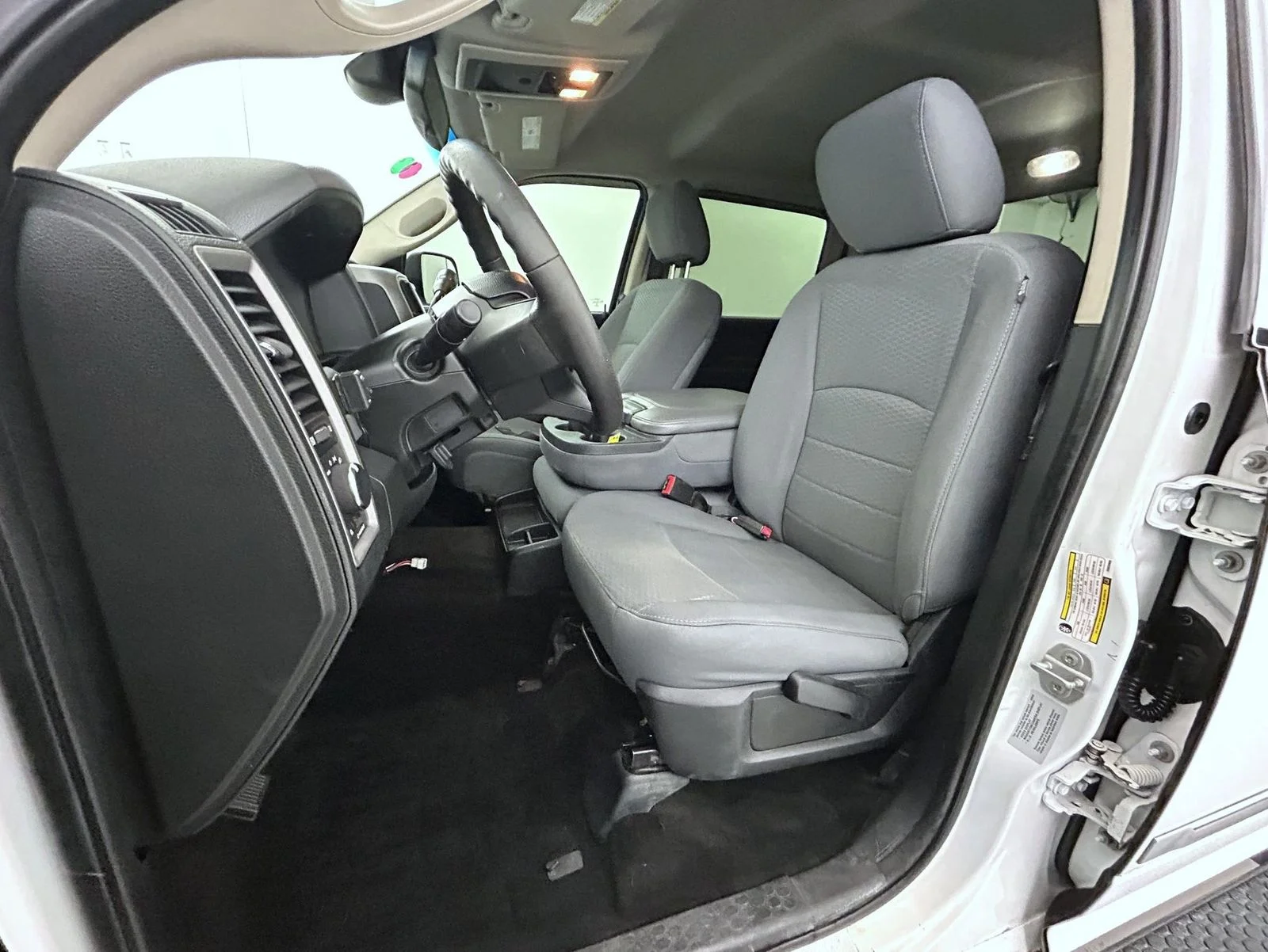 Used 2015 White Ram Tradesman image 10