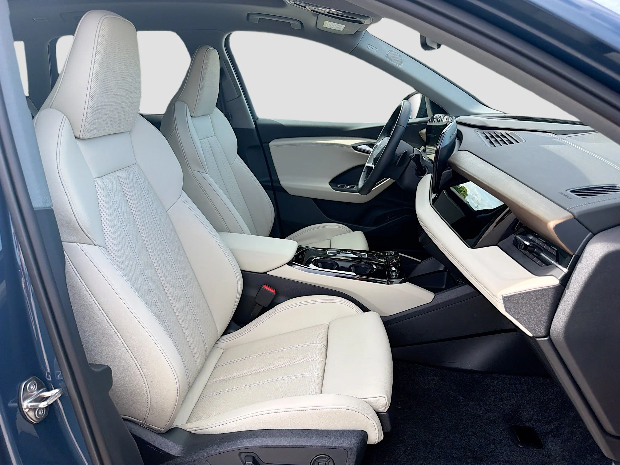 Used 2025 Blue Metallic Audi Premium Plus image 16