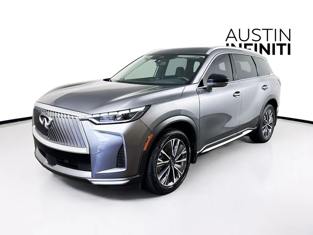 Certified Used 2026 Gray INFINITI LUXE image 4