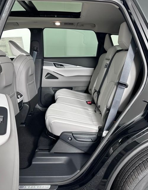Certified Used 2026 Black INFINITI PURE image 17