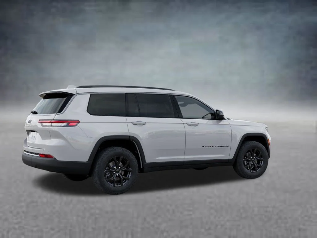 New 2026 Bright White Clear-Coat Exterior Paint Jeep Laredo Altitude image 4
