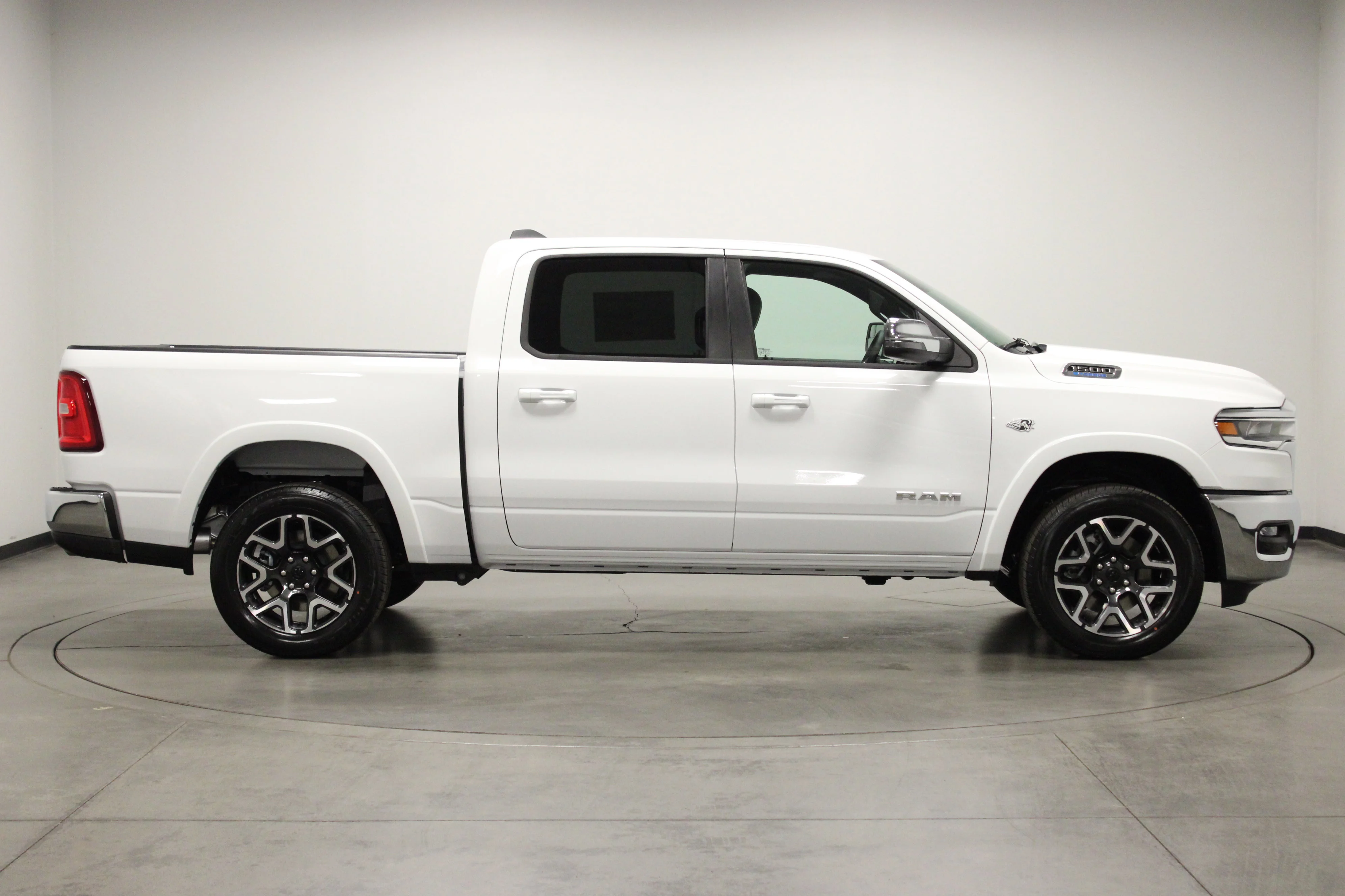 New 2026 Bright White Clear-Coat Exterior Paint RAM Laramie image 9