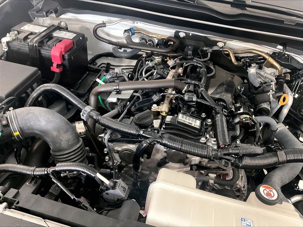 Used 2025 White Toyota SR image 34