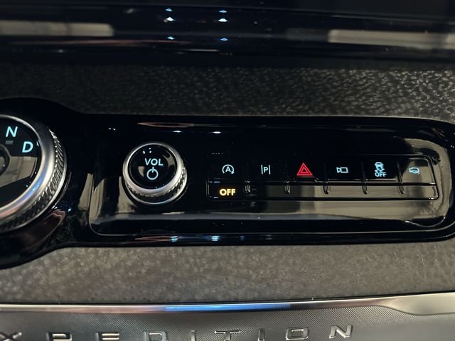 New 2026 Marsh Gray Ford Tremor® image 34