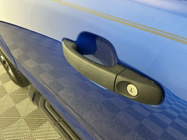 Used 2019 Blue Ford XLT image 10