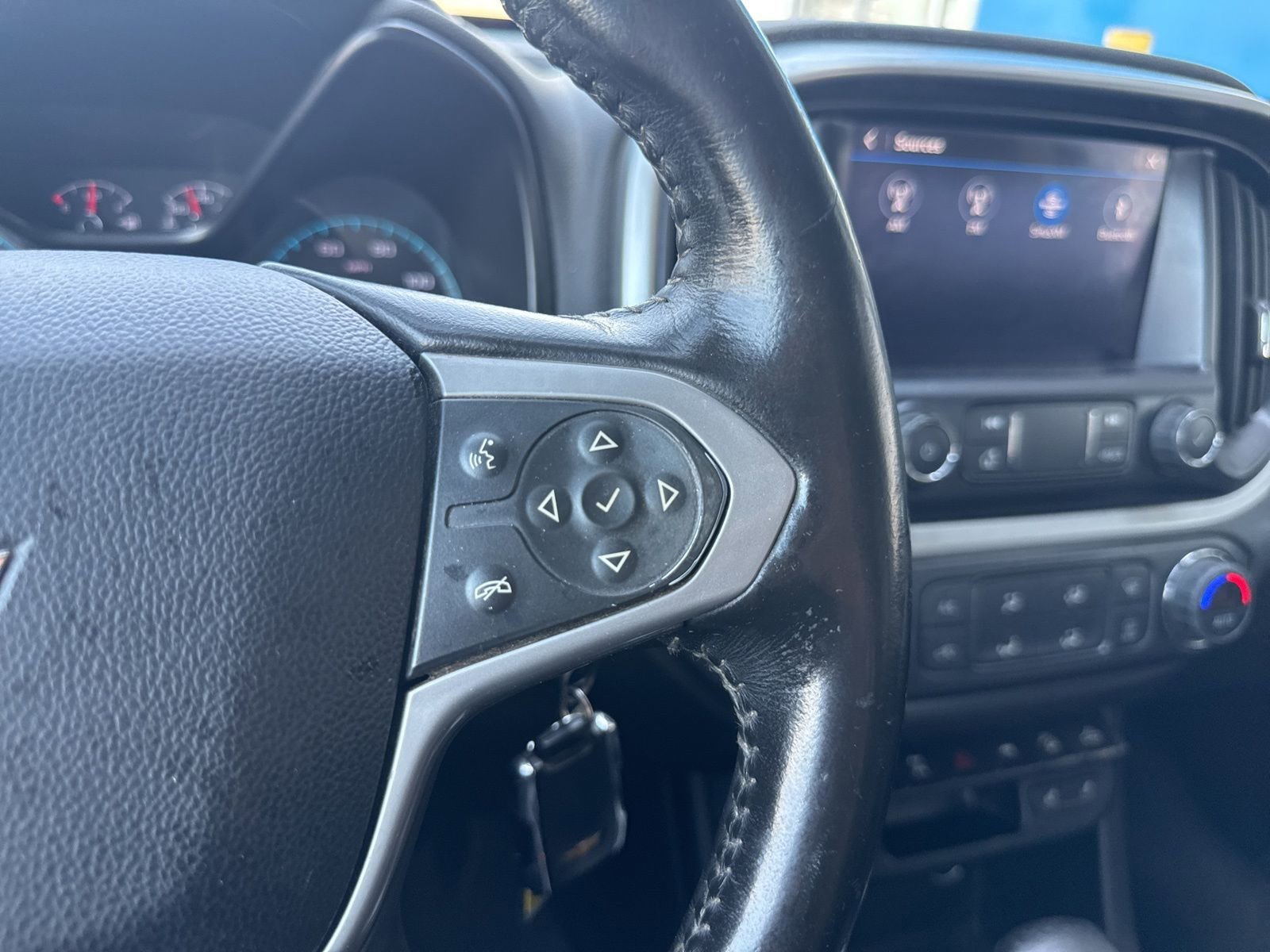 Used 2022 Black Chevrolet ZR2 image 32