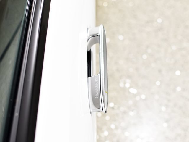 New 2026 MANUFAKTUR Moonlight White Metallic Mercedes-Benz E 53 AMG® image 65