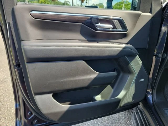 2025 Chevrolet Tahoe Premier - Photo 25
