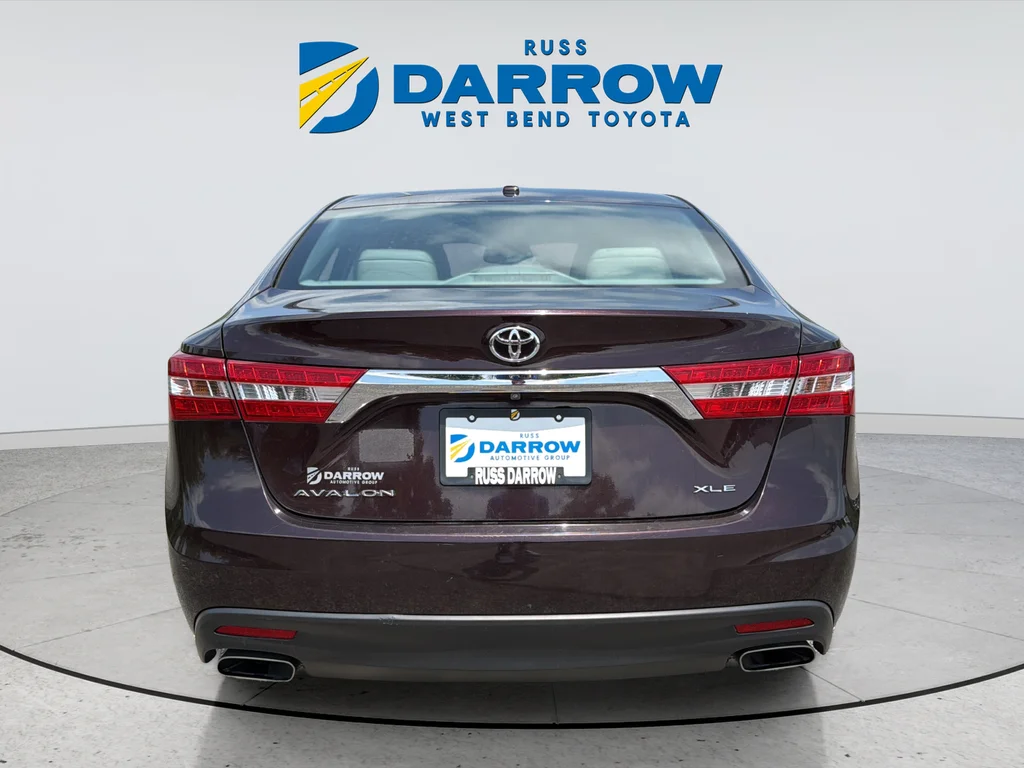 Used 2013 Red Toyota XLE Touring image 14