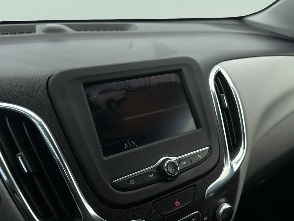 Used 2020 Pacific Blue Metallic Chevrolet LT image 9