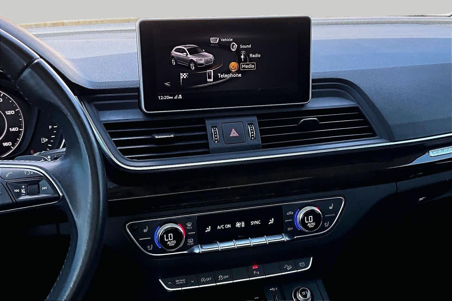 Used 2019 Florett Silver Metallic Audi Premium Plus image 9