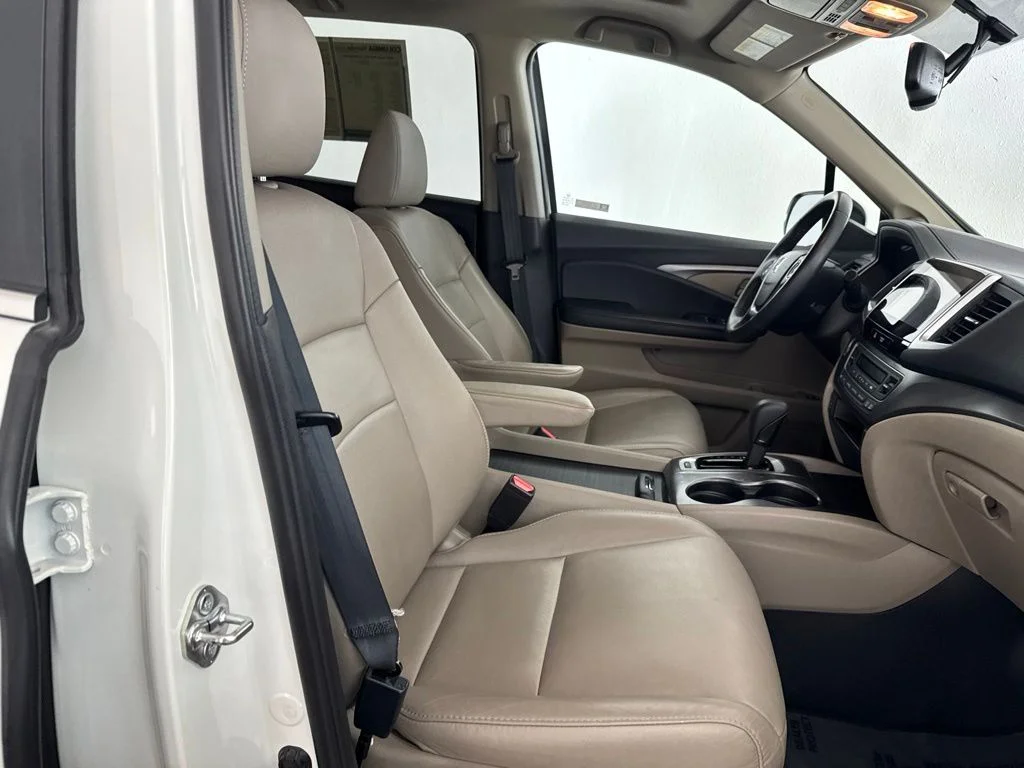Certified Used 2018 White Honda EX-L image 22