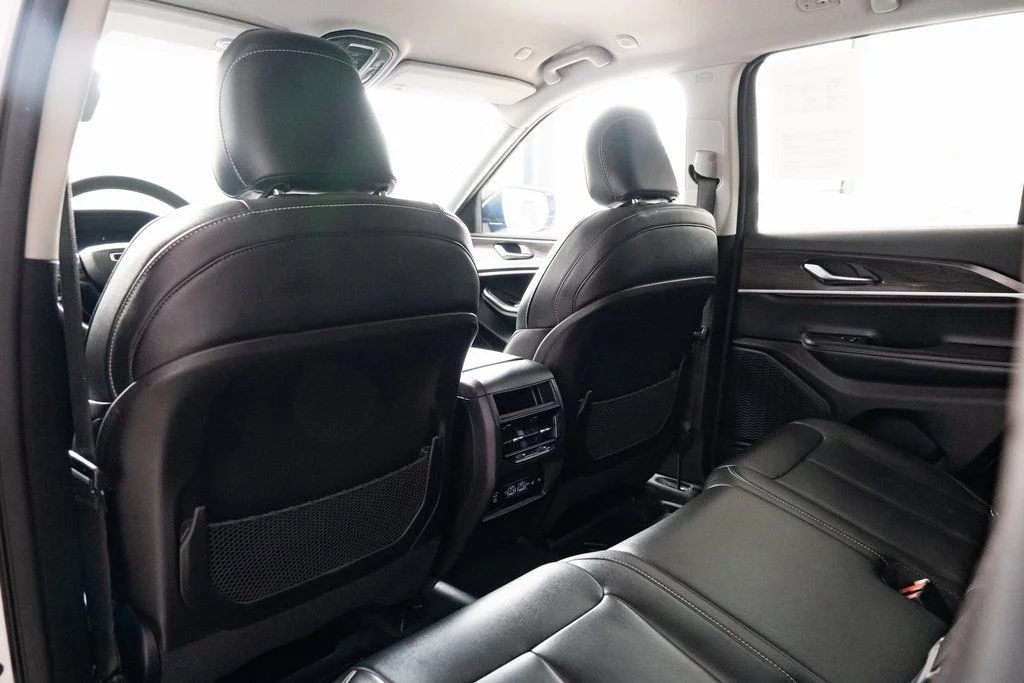 Used 2023 White Jeep Limited image 20