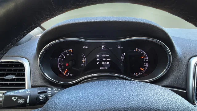 Used 2018 White Jeep Altitude image 15