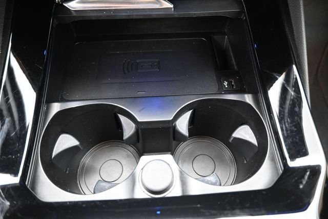 Used 2024 Black BMW sDrive30i image 3