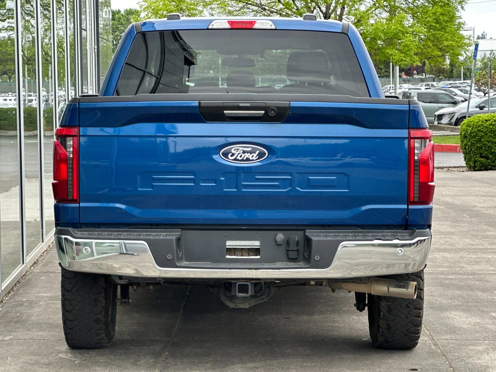 Used 2024 Atlas Blue Metallic Ford XLT image 4