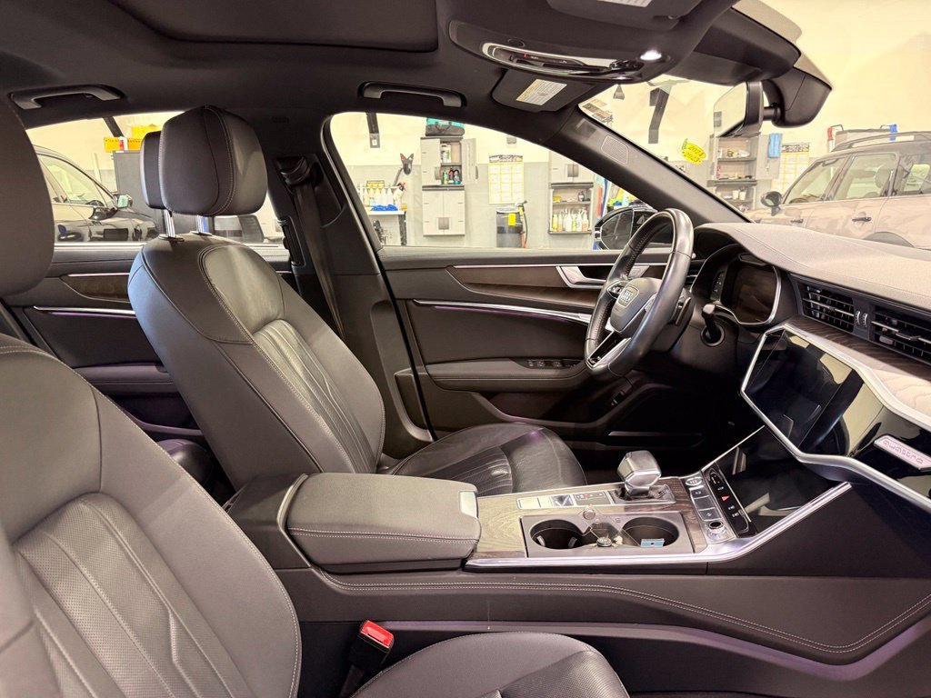 Used 2019 Black Audi quattro image 28