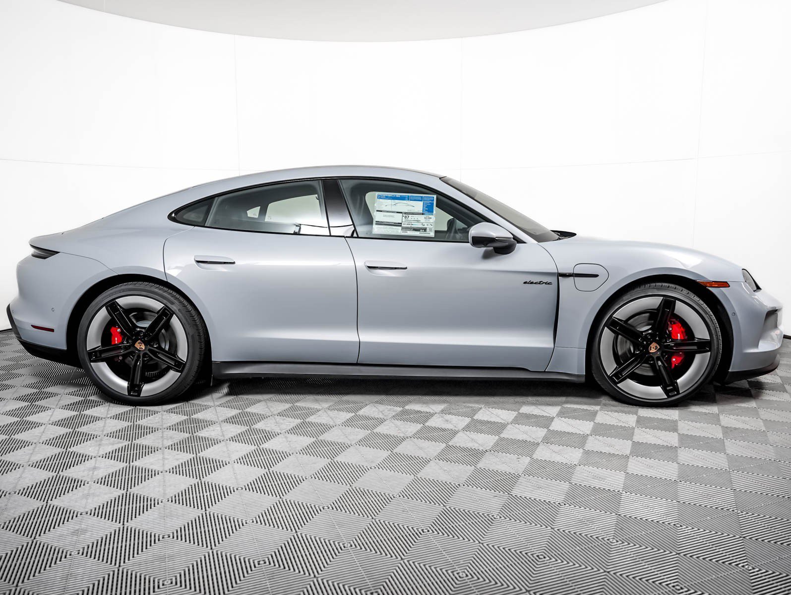 New 2026 ICE GREY Porsche 4S image 9
