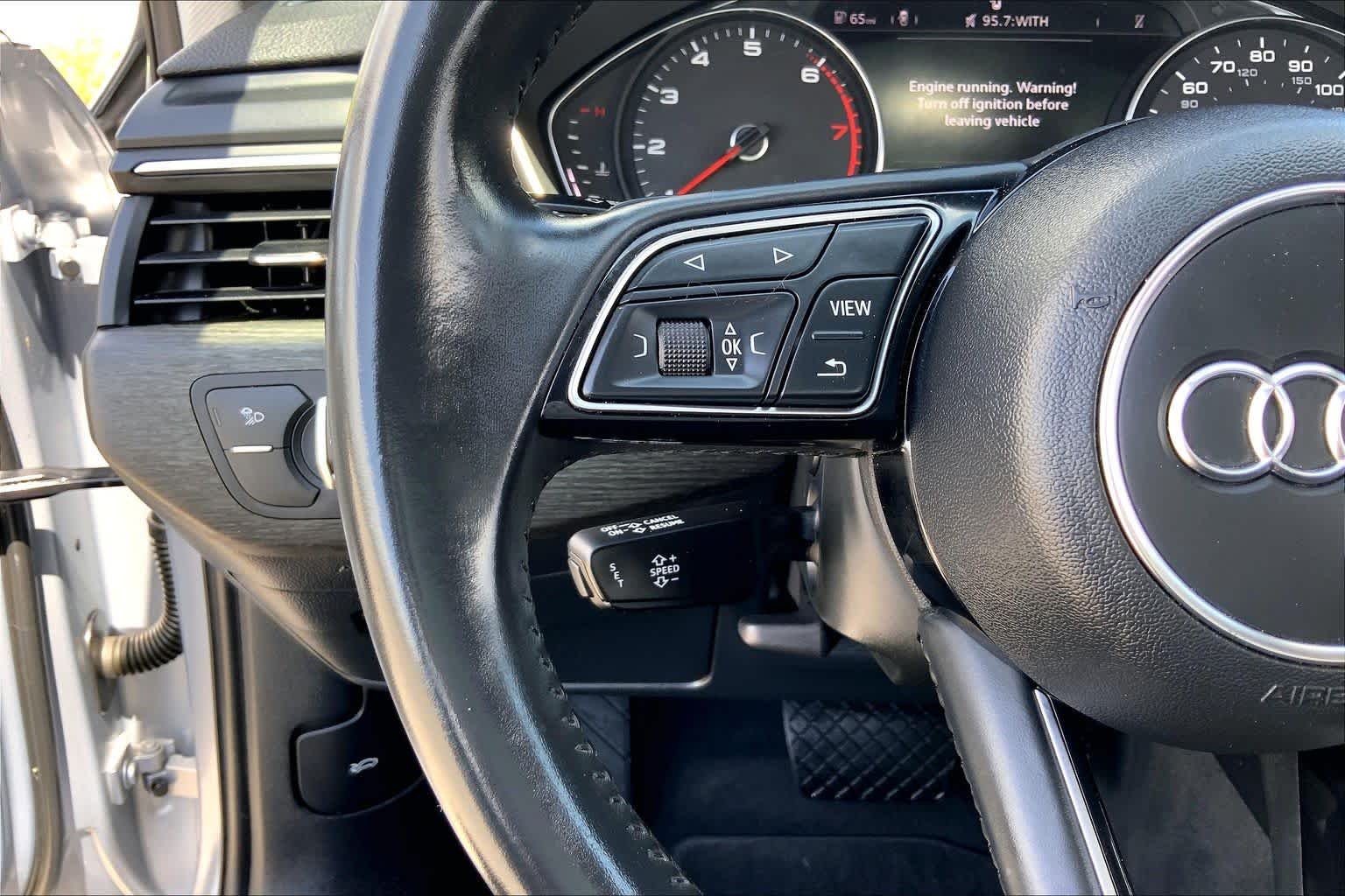 Used 2019 Florett Silver Metallic Audi Titanium Premium image 23