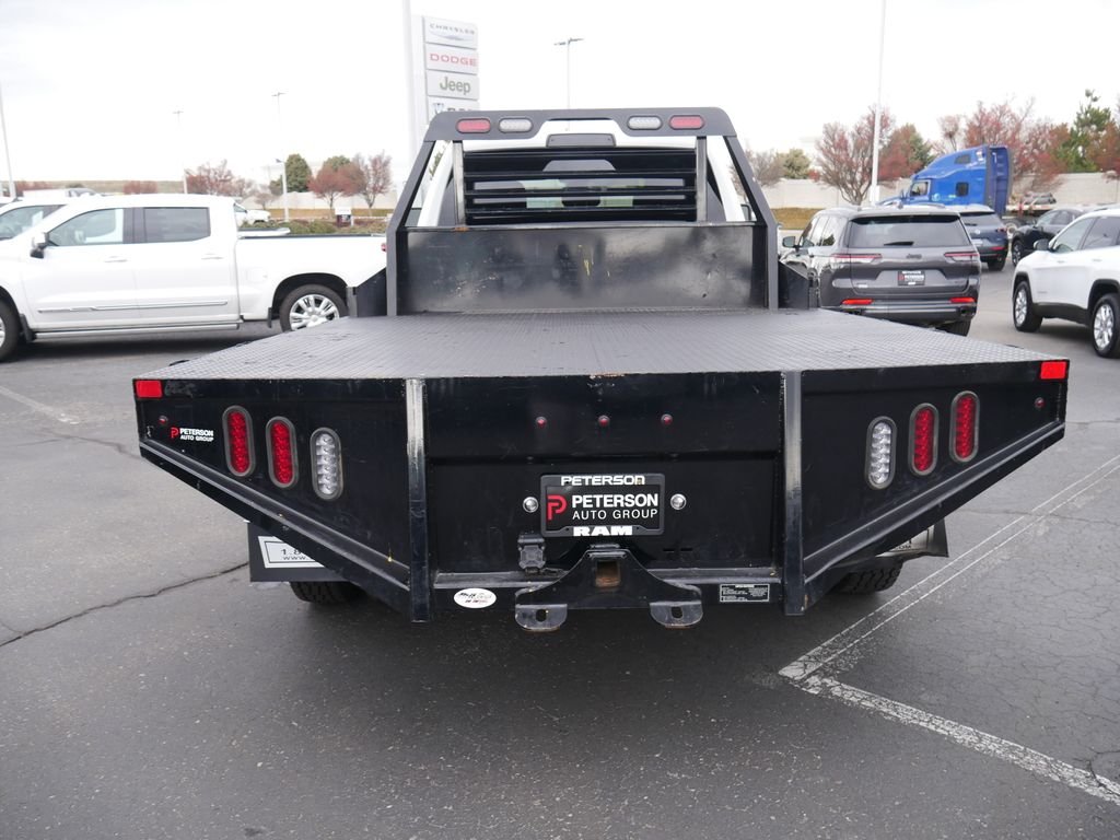 Used 2024 White Ram SLT image 17