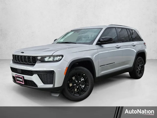 2026 Jeep Grand Cherokee Laredo Altitude