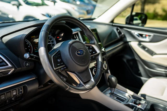 Used 2020 Crystal White Pearl Subaru Premium image 32